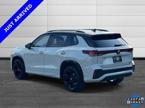Used 2025 Volkswagen Tiguan SE R-Line AWD/4WD image 6