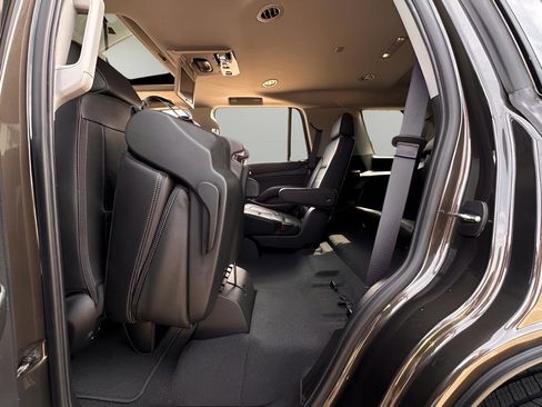 Used 2020 GMC Yukon Denali w/ Denali Ultimate Package RWD image 24