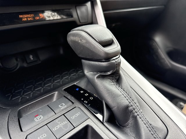 Used 2022 Toyota RAV4 LE FWD image 20