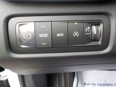 New 2026 GMC Acadia Denali Ultimate w/ LPO, All-Weather Package AWD/4WD image 17