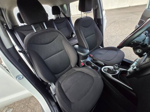 Used 2017 Kia Soul FWD image 35