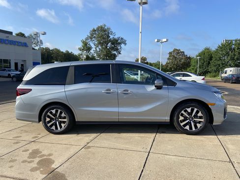 New 2026 Honda Odyssey EX-L image 11