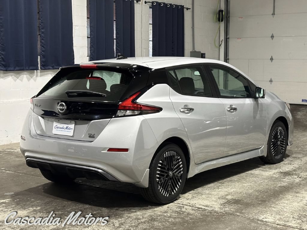 Used 2023 Nissan Leaf SV Plus FWD image 9