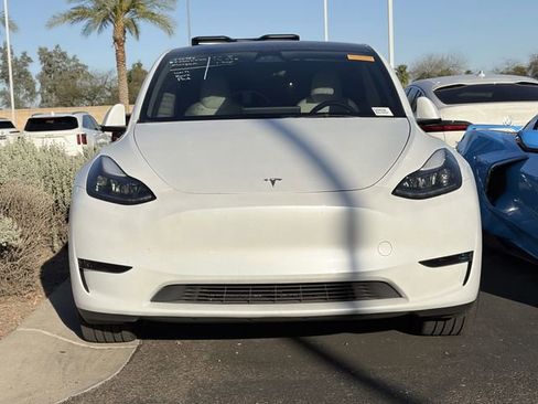 Used 2024 Tesla Model Y Long Range image 2