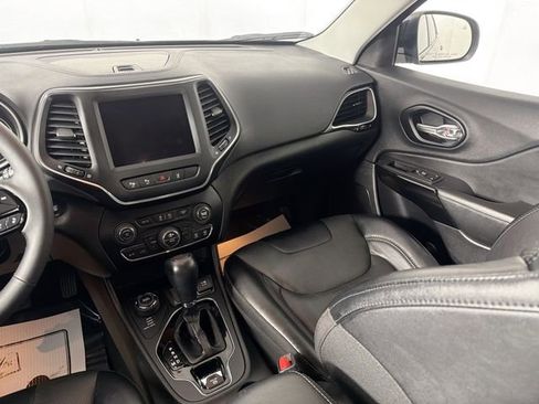 Used 2023 Jeep Cherokee Altitude Lux AWD/4WD image 23