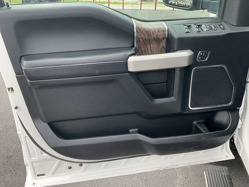 Used 2017 Ford F250 Lariat w/ Lariat Ultimate Package image 37