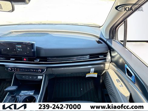 New 2026 Kia Carnival image 17