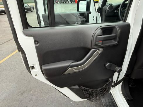 Used 2015 Jeep Wrangler Unlimited Sport image 24