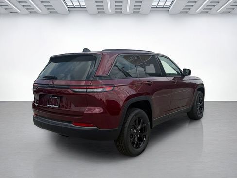 New 2026 Jeep Grand Cherokee Altitude AWD/4WD image 3