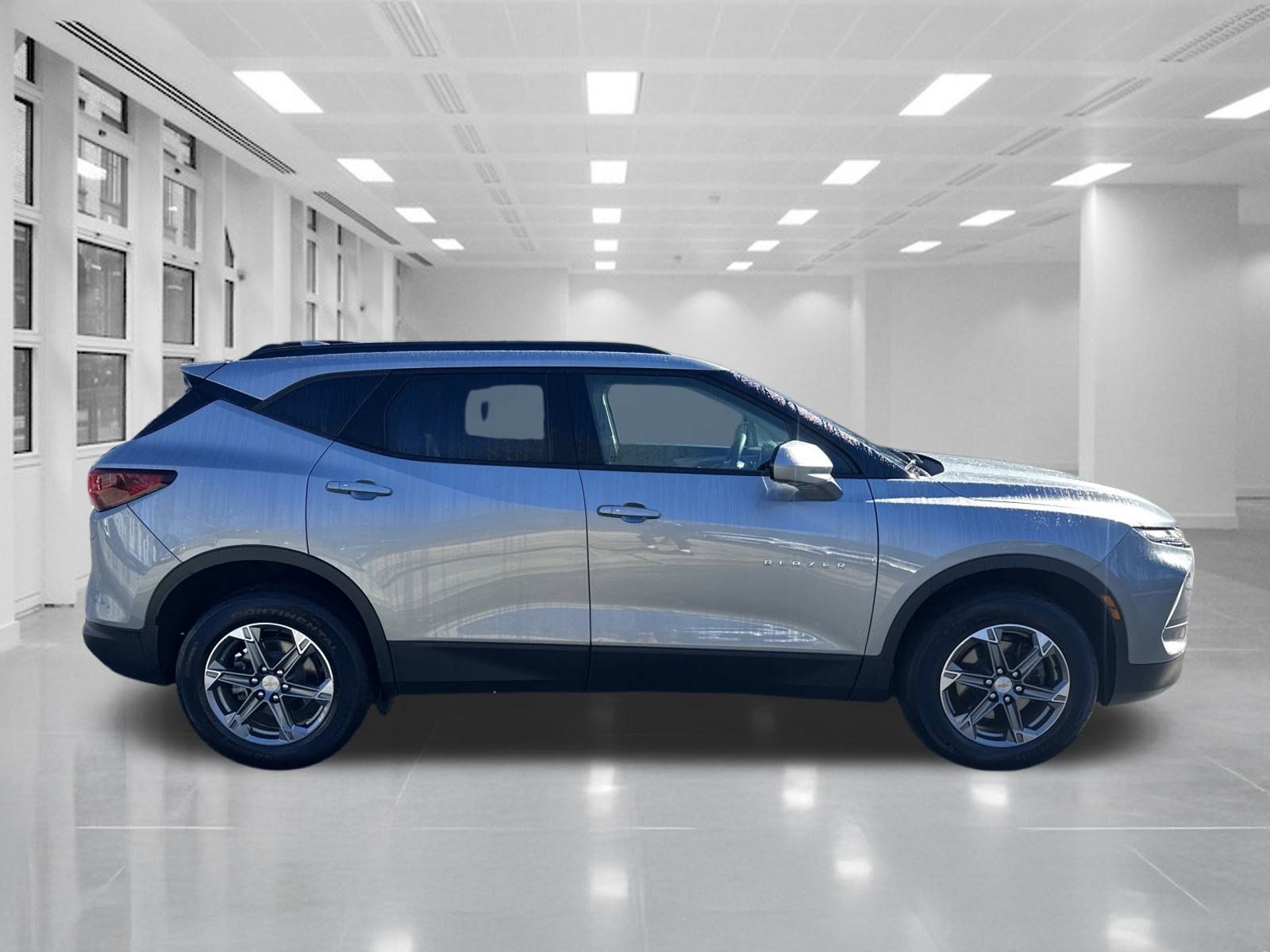 Certified 2024 Chevrolet Blazer LT w/ Convenience Package FWD image 4