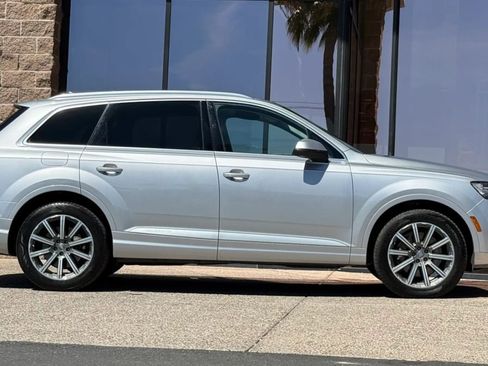Used 2019 Audi Q7 Premium Plus image 16