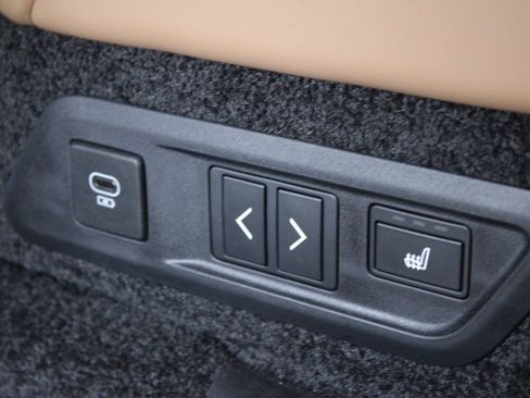 Used 2024 Land Rover Range Rover Long Wheelbase Autobiography image 39