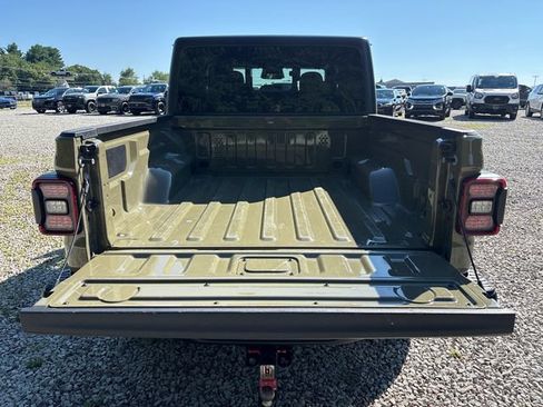 Used 2026 Jeep Gladiator Rubicon AWD/4WD image 13