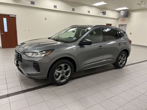 Certified 2024 Ford Escape ST-Line AWD/4WD image 4