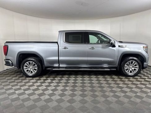 Used 2025 GMC Sierra 1500 Denali w/ Technology Package AWD/4WD image 2