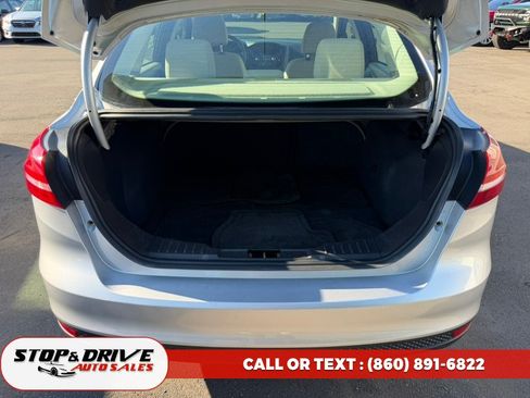 Used 2015 Ford Focus SE FWD image 17
