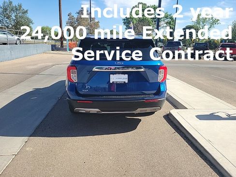 Used 2022 Ford Explorer XLT w/ Equipment Group 202A image 6