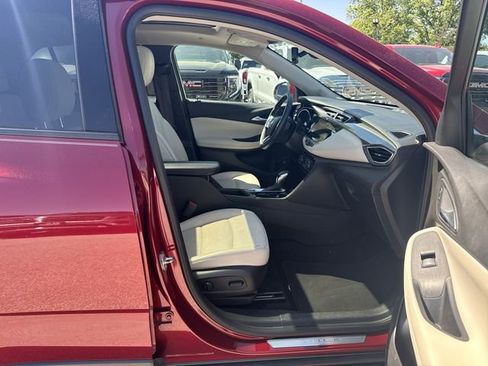 Used 2021 Buick Encore GX Essence w/ Experience Buick Package FWD image 28