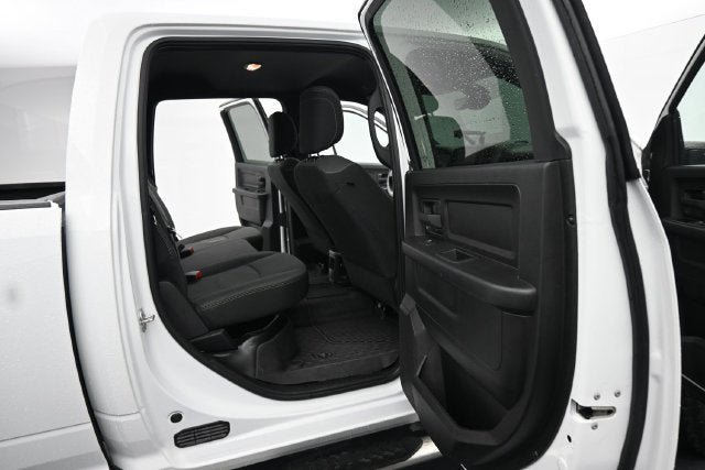 Used 2024 RAM 3500 Tradesman w/ Chrome Appearance Group AWD/4WD image 19