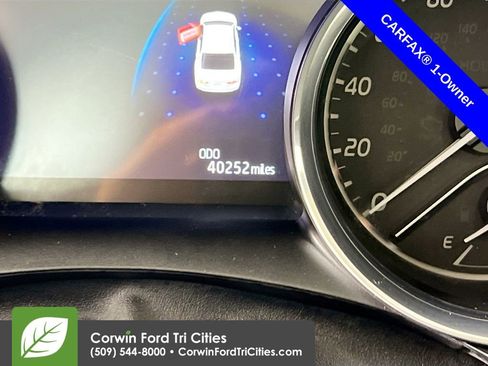 Used 2019 Toyota Camry XLE image 2