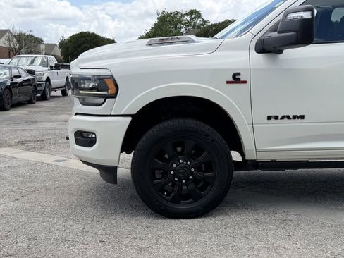Used 2023 RAM 2500 Limited AWD/4WD image 9