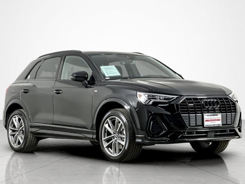 Used 2025 Audi Q3 2.0T Premium w/ Convenience Package image 7