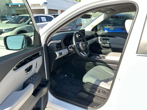 Used 2024 Honda Pilot EX-L image 10