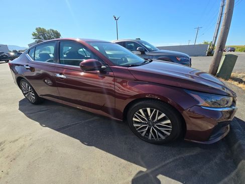 Used 2023 Nissan Altima 2.5 SV image 5
