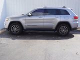 Used 2018 Jeep Grand Cherokee Limited image 3