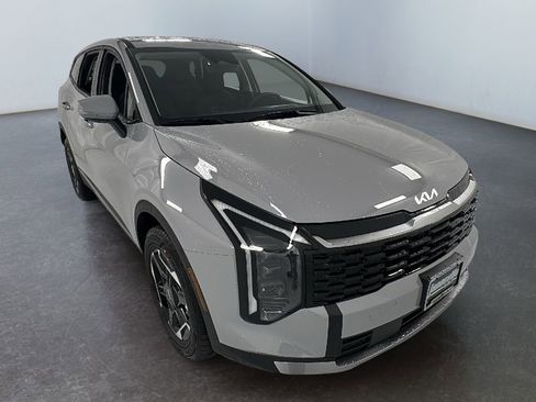 New 2026 Kia Sportage S image 1