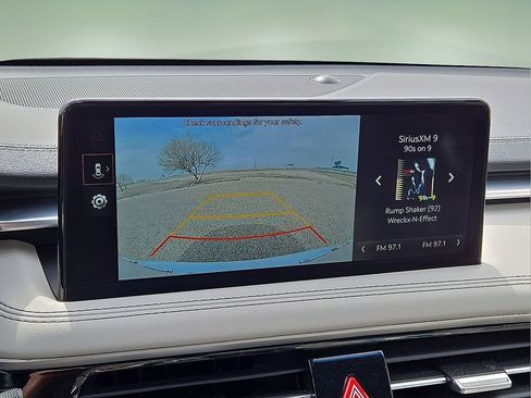 Used 2024 Genesis G70 2.5T image 27