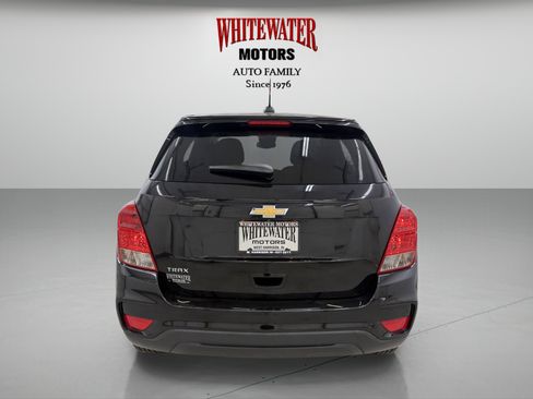 Used 2020 Chevrolet Trax LS w/ Tint and Cruise Package FWD image 3