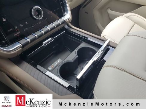 New 2026 GMC Yukon XL Denali w/ Denali Reserve Package AWD/4WD image 19