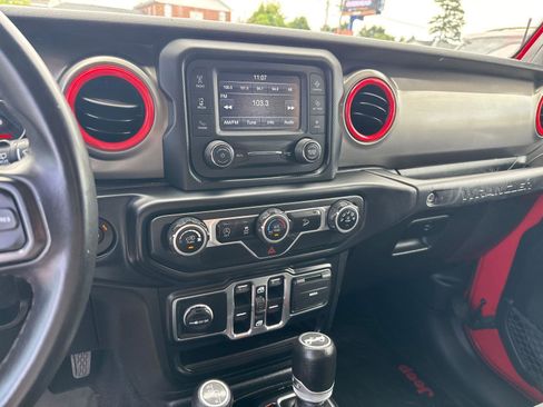 Used 2019 Jeep Wrangler Unlimited Sport S AWD/4WD image 27