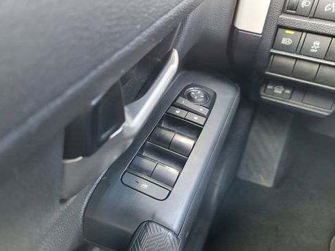 Certified 2024 Toyota Tacoma TRD Off-Road image 13