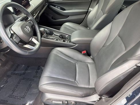 Used 2024 Honda Accord Touring image 4