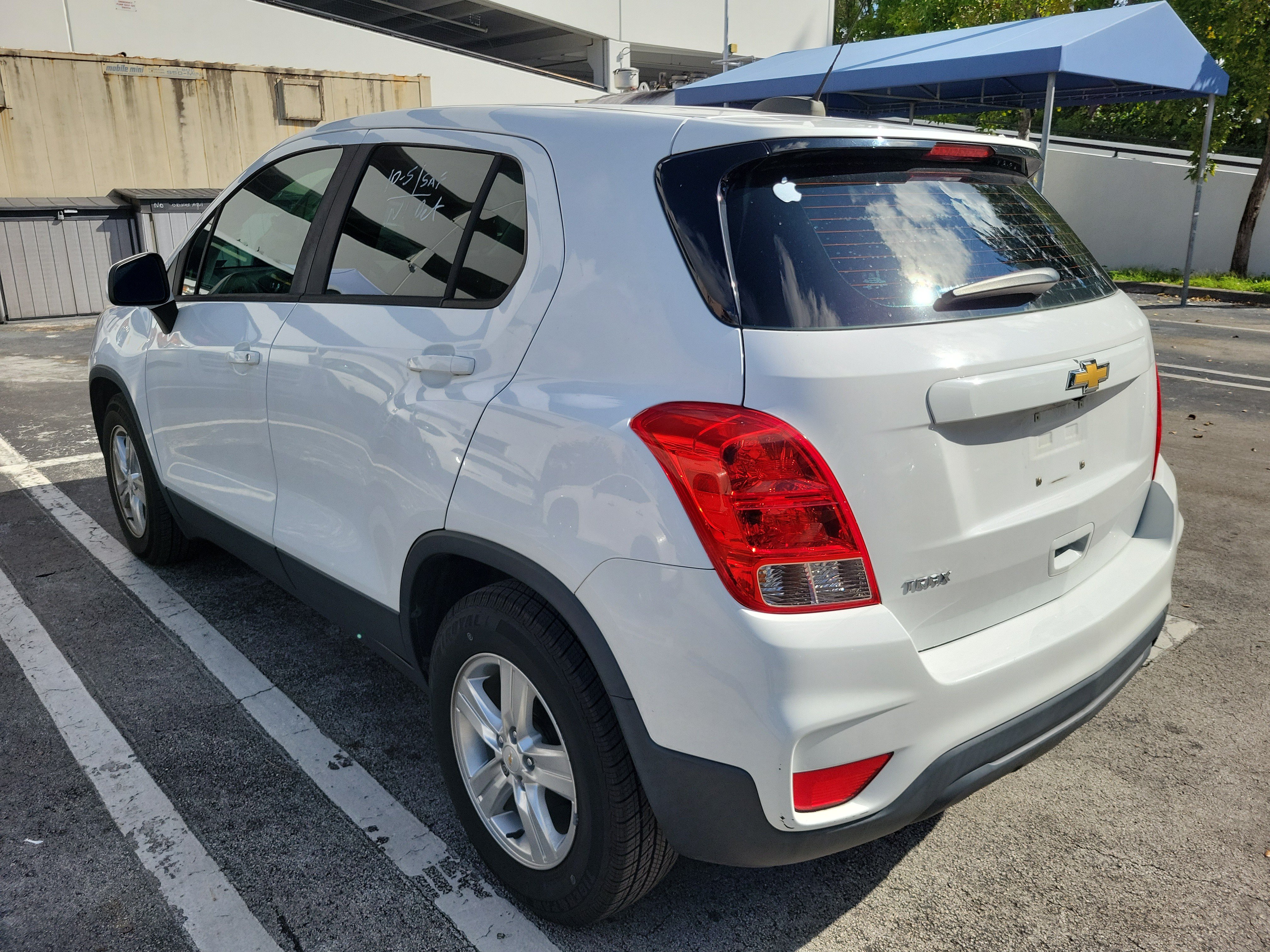 Used 2020 Chevrolet Trax LS FWD image 4