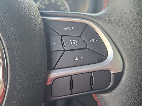 Used 2023 Jeep Renegade Trailhawk AWD/4WD image 18