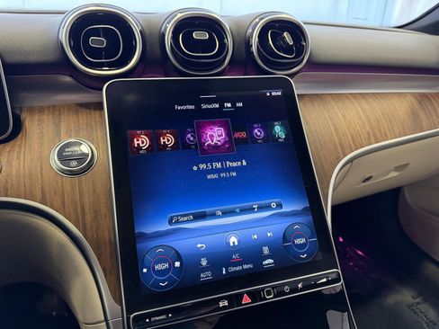 Used 2023 Mercedes-Benz C 300 4MATIC Sedan image 23