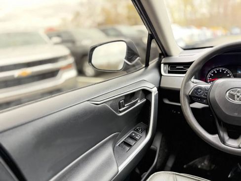 Used 2019 Toyota RAV4 LE w/ All Weather Liner Package image 23