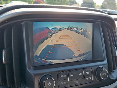 Used 2017 Chevrolet Colorado Z71 AWD/4WD image 21