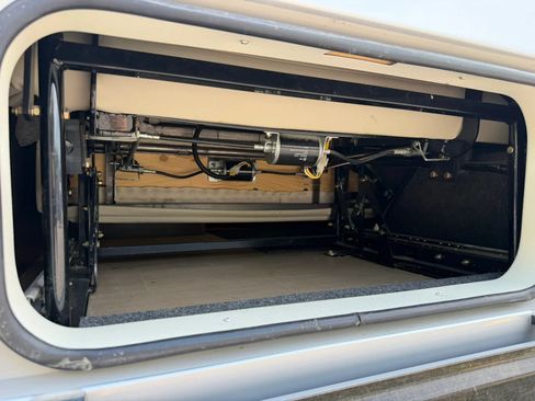 Used 2015 Mercedes-Benz Sprinter 3500 image 12