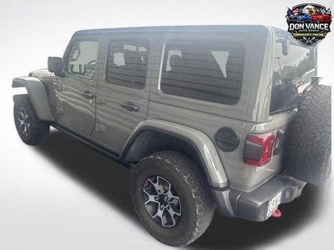 Used 2022 Jeep Wrangler Unlimited Rubicon w/ LED Lighting Group AWD/4WD image 7