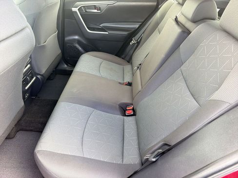 Used 2023 Toyota RAV4 XLE w/ Convenience Package image 28