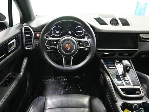 Used 2019 Porsche Cayenne AWD/4WD image 12