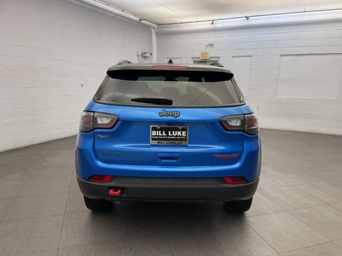 New 2025 Jeep Compass Trailhawk w/ Trailhawk Elite Group image 4