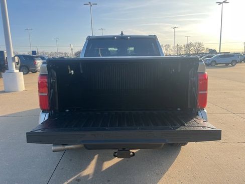 Used 2024 Toyota Tacoma TRD Sport image 6