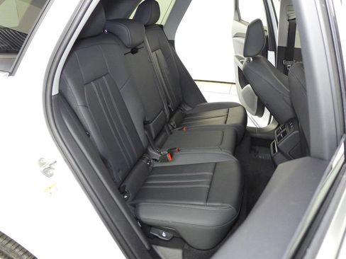 Used 2025 Audi Q5 Premium Plus w/ Premium Plus AWD/4WD image 20