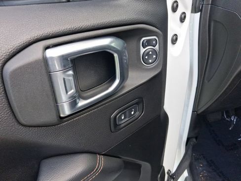 Used 2021 Jeep Wrangler Unlimited Rubicon AWD/4WD image 14