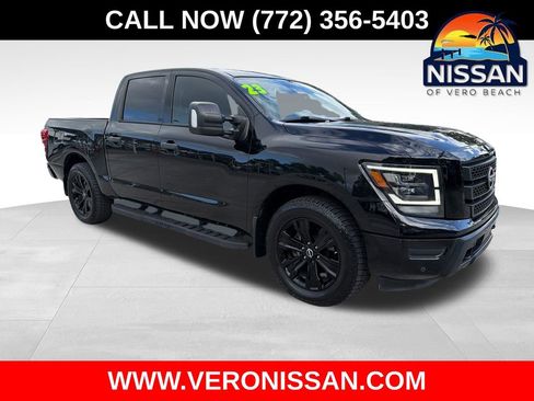 Used 2023 Nissan Titan SV w/ SV Convenience Package RWD image 1